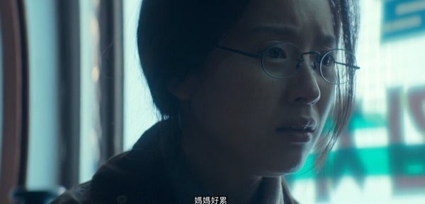 《Moving異能》劇情7個隱藏秘密！異能者天生體能好，美賢眼鏡藏巧思，她這時最想斗植
