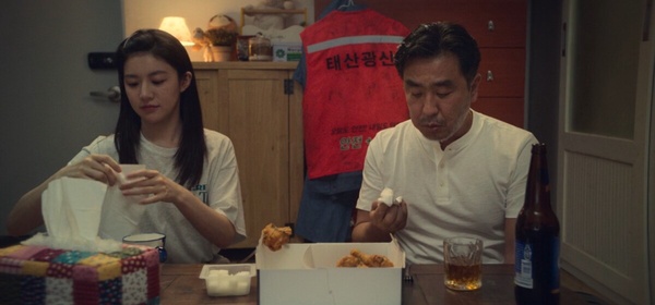 《Moving異能》8個劇情隱喻！「蝴蝶」代表自由，軍靴象徵洙源命運，這幕暗示美賢心情