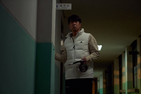 《Moving異能》「改編情節」！副班導是雙面間諜？「長得真帥」是為趙寅成特別加的台詞