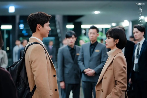 日票選「最好看Netflix愛情韓劇」TOP10!《太陽的後裔》第4輸《金秘書》,冠軍真的甜