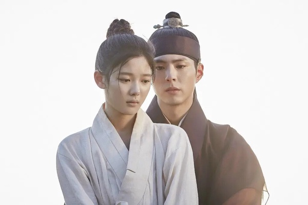 日票選「最好看Netflix愛情韓劇」TOP10!《太陽的後裔》第4輸《金秘書》,冠軍真的甜