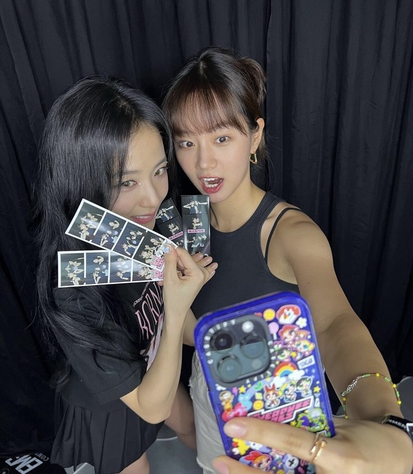 Blackpink世巡終場眾星雲集！《Moving》男主角是她朋友!?盤點Blackpink的超狂朋友圈！