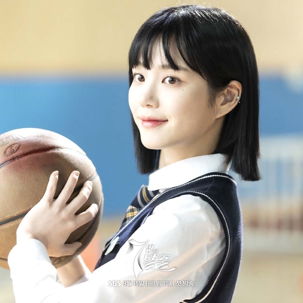 8位近年「演技差到上熱搜」韓國演員!《7人的逃脫》李侑菲分娩像拉肚子,宋仲基也被罵