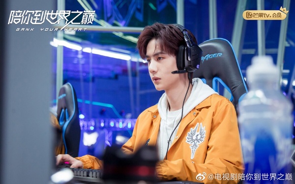 新生代男星高分冷門陸劇！侯明昊《異人之下》豆瓣8.2分，張晚意《喬家的兒女》獲讚