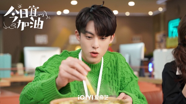 新生代男星高分冷門陸劇！侯明昊《異人之下》豆瓣8.2分，張晚意《喬家的兒女》獲讚