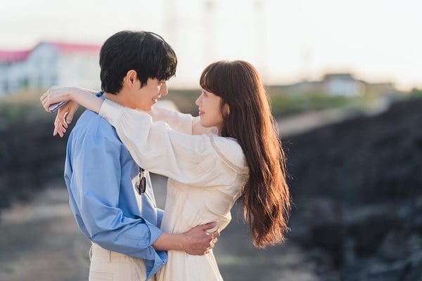 你不擅長說謊,卻對「我很好」這種假話得心應手——艾莉10大療傷語錄,舔拭結痂的傷口