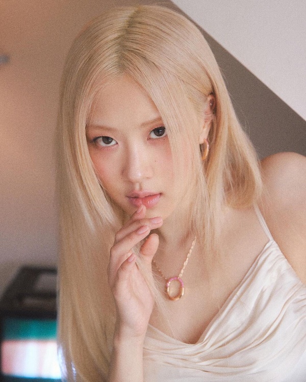 獲得最多金氏世界紀錄的韓國藝人Top5，Lisa斷層第一，他出道22年勇奪五項！