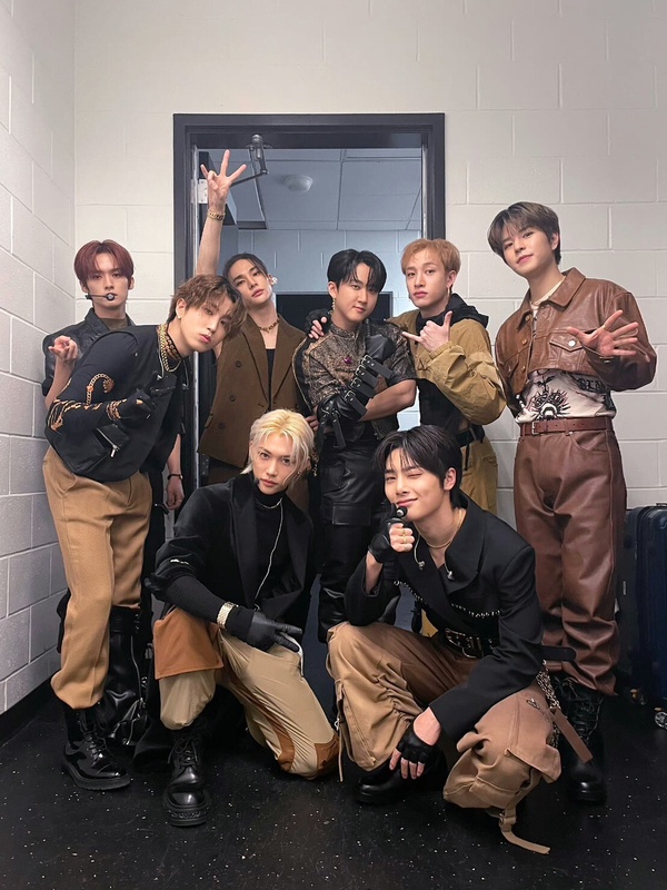 2023年KPOP組合專輯總銷量TOP9,前三斷層百萬,第一成Kpop史上最暢銷專輯!