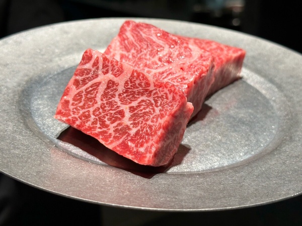 台北燒肉推薦！無菜單燒肉「板前中山」插旗新光三越鑽石塔，日A5和牛、北海道海鮮必吃