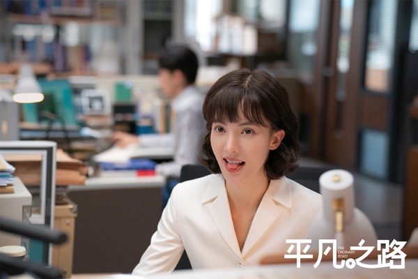 90花2023路劇收視排行TOP8!迪麗熱巴第8輸李沁,譚松韻《向風而行》1.877%竟不是冠軍