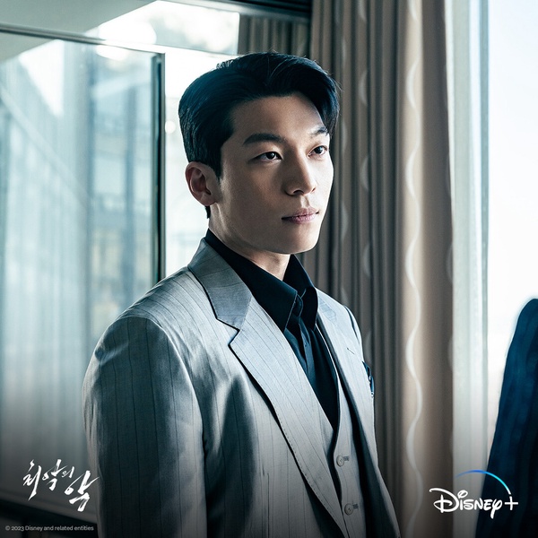 近期「全球最受歡迎」韓劇演員TOP10！李準基第9，韓孝周第4，路雲奪第3，冠軍人氣超狂
