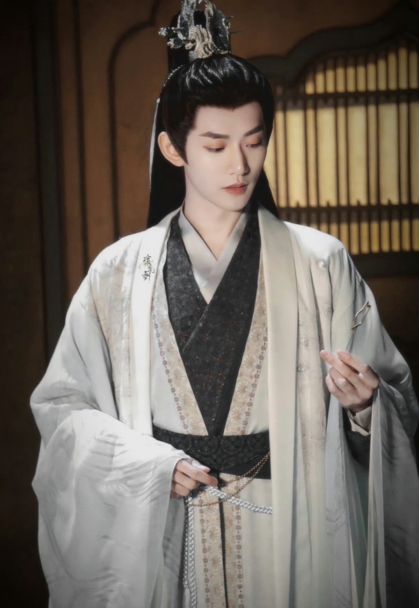 8位陸劇男星最新古裝造型!張晚意《柳舟記》霸氣,鄧為《仙台有樹》當男主!