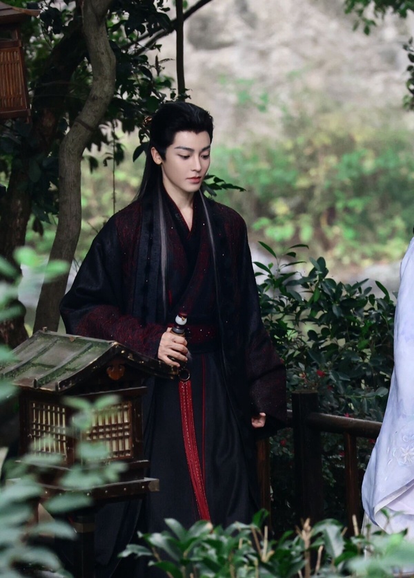 8位陸劇男星最新古裝造型!張晚意《柳舟記》霸氣,鄧為《仙台有樹》當男主!