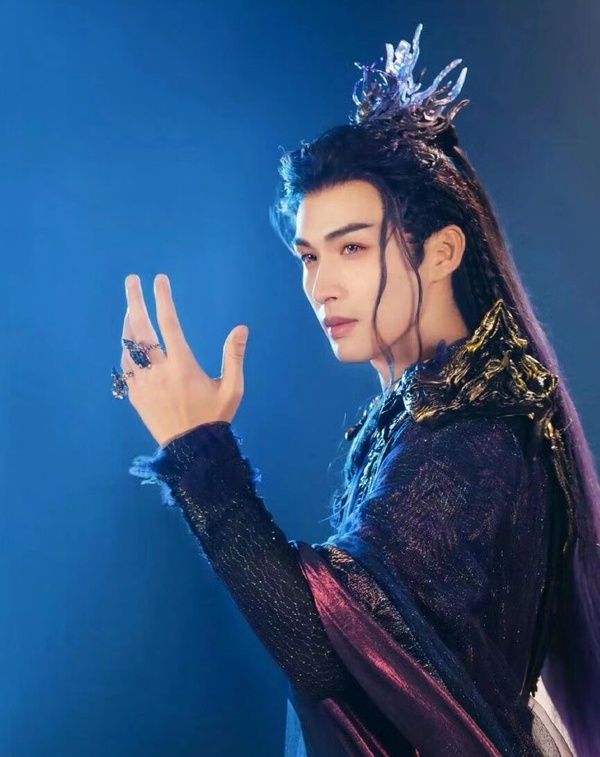 8位陸劇男星最新古裝造型!張晚意《柳舟記》霸氣,鄧為《仙台有樹》當男主!