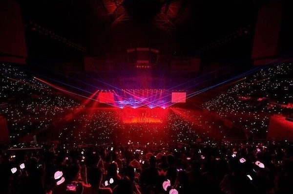 ，BLACKPINK狂撈一億美金，成為KPOP史上票房收入最高團體！