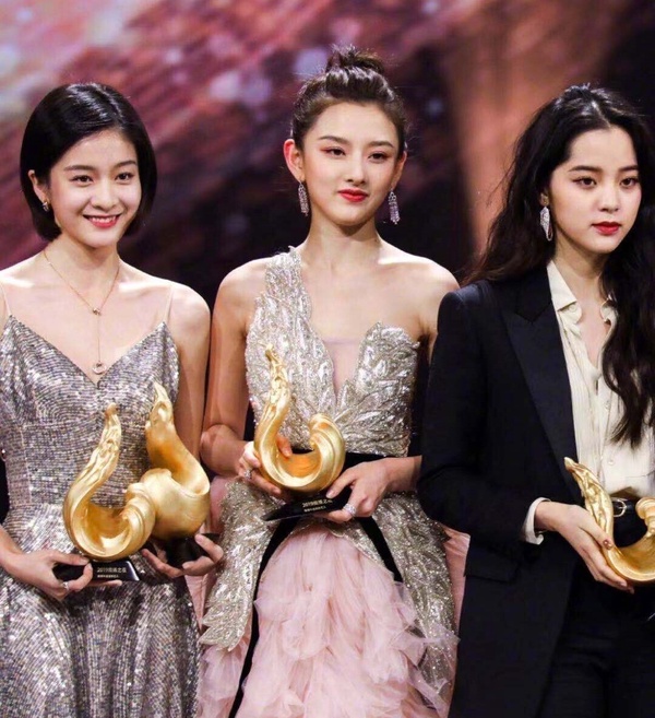 陸劇10組「難得一見」美人同框！迪麗熱巴&amp;amp;amp;amp;周也&amp;amp;amp;amp;秦嵐同框，楊紫同框景甜&amp;amp;amp;amp;古力娜扎沒輸