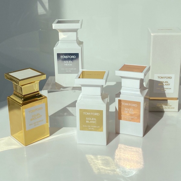 2023絕美「聖誕唇膏」盤點！DIOR、YSL聖誕口紅必收色推薦，香奈兒聖誕系列太美必收藏