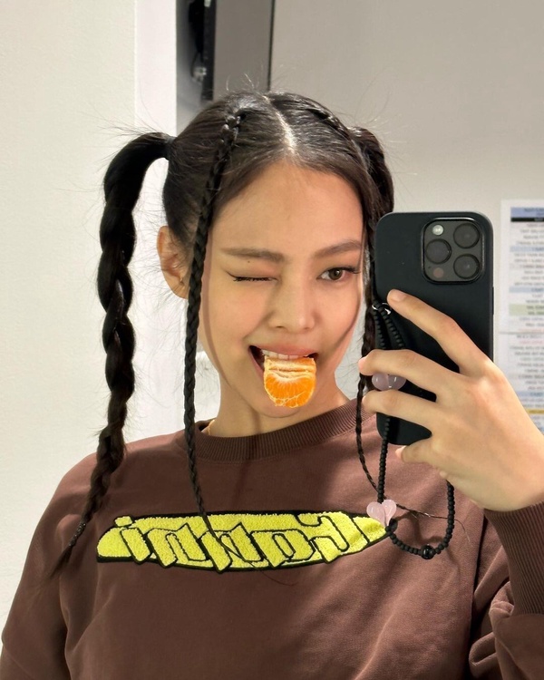 獲得月品牌排名一位數最多的六位女偶像,她三倍斷層冠26個月,全韓國最紅的女人!