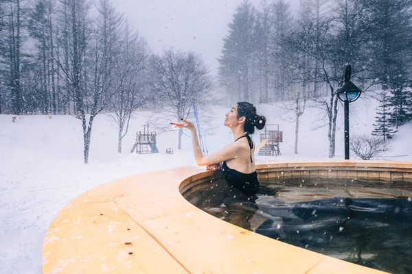 衝北海道滑雪!北海道滑雪度假村 「Kiroro Grand 本館」,雪中泡湯、滑雪再享早鳥優惠