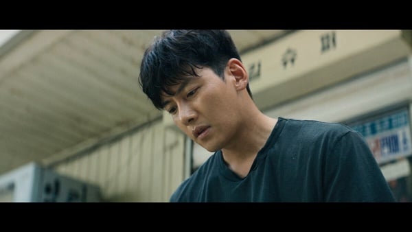 《惡中之惡》12句狠毒金句:「我們要想辦法擠進去。擠不進去的話,就擠走一個人。」