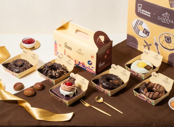 巧克力控開吃！Mister Donut x GODIVA聯名巧克力甜甜圈6款登場，再推優惠、GODIVA頸枕