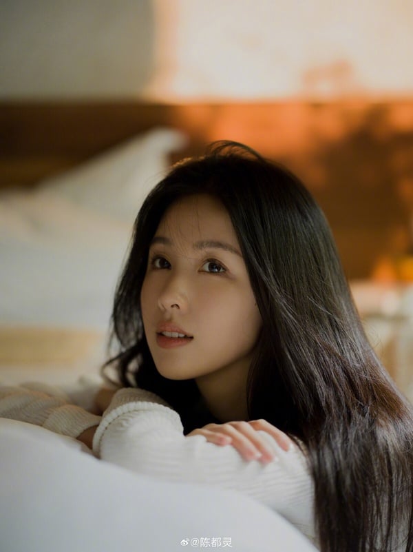 陸劇8位「現實中的校花女神」！《為有暗香來》周也是學霸校花，她打敗楊冪成北電校花