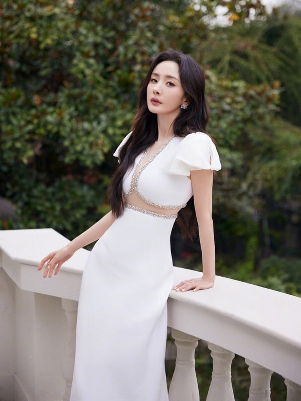 陸劇8位「現實中的校花女神」！《為有暗香來》周也是學霸校花，她打敗楊冪成北電校花
