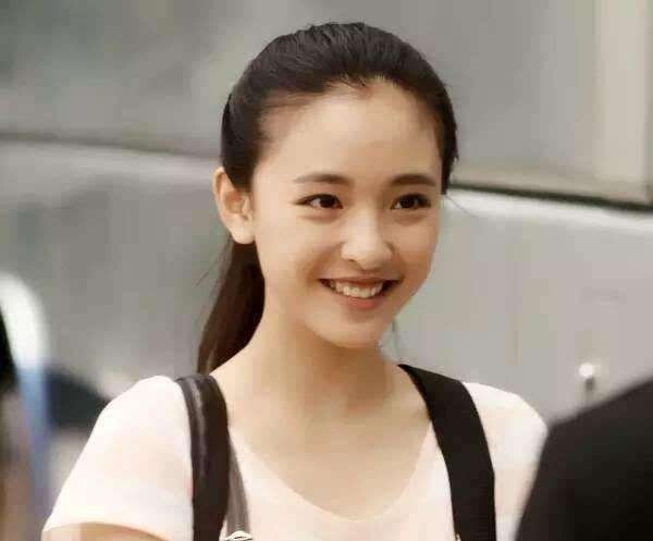 陸劇8位「現實中的校花女神」！《為有暗香來》周也是學霸校花，她打敗楊冪成北電校花