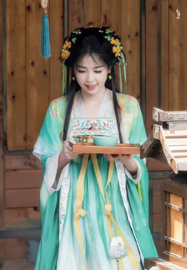 9位陸劇女星最新仙俠古裝造型!白鹿仙氣飄飄,虞書欣可愛,劉詩詩美翻,唐嫣卻被吐槽