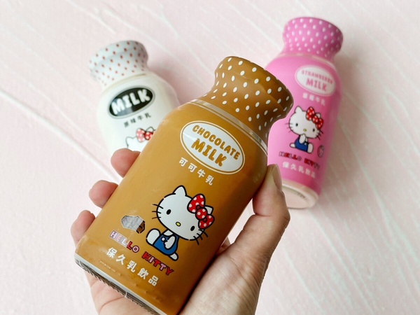 Kitty粉絲必喝!全聯獨家開賣「Hello Kitty牛奶」,原味、草莓、可可享優惠價開喝!