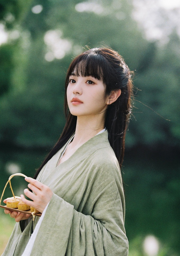 十月陸劇演員微博指數TOP10!田曦薇第8,龔俊第6,周也第5,冠軍討論量衝破8200萬超狂