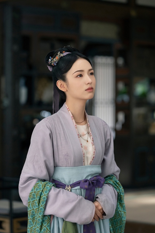 十月陸劇演員微博指數TOP10!田曦薇第8,龔俊第6,周也第5,冠軍討論量衝破8200萬超狂