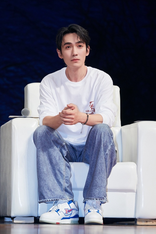 十月陸劇演員微博指數TOP10!田曦薇第8,龔俊第6,周也第5,冠軍討論量衝破8200萬超狂