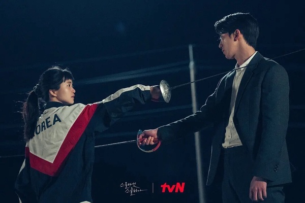網評「值得反覆重看」Netflix韓劇!《耀眼》《藍調時光》治癒感人,它被封韓劇天花板