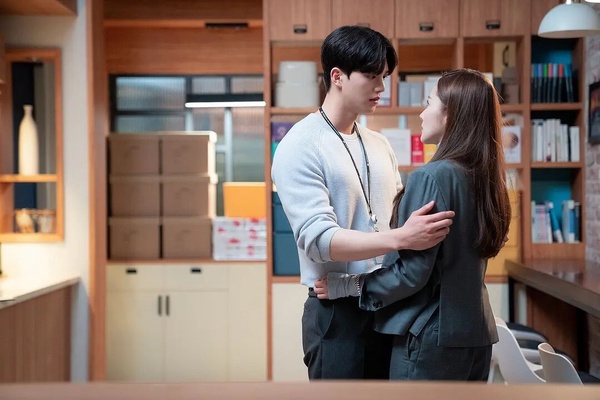 日票選「一看就停不下來」Netflix韓劇TOP10!《王之國》第9《鬼怪》第2,冠軍真的好看