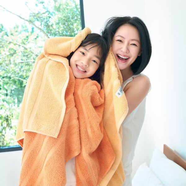 《此時此刻》10個幕後秘密!賈靜雯降價演出,小S吳慷仁床戲嚇壞林心如,這角色最討厭