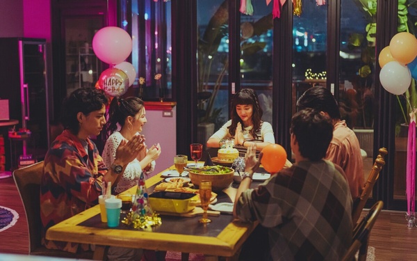 《此時此刻》幕後彩蛋!以美劇《摩登情愛》為發想,王淨朱軒洋「戀愛實境秀」取材自它
