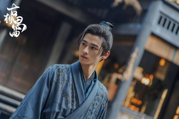 2023陸劇9位「顏值演技兼具」神顏男配!《以愛為營》魏哲鳴帥炸，張凌赫的男配總特別帥