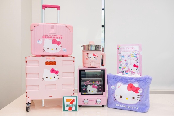 7-11「聖誕福袋」登場!Kitty、史努比、三眼怪都有,4種價位、10種福袋內容物一次看