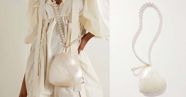Simone Rocha Heart人造珍珠綴飾大理石紋手拿包 黑五優惠價NT$20,672、原價約NT$29,660