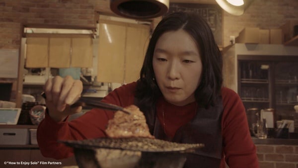 獻給單身女孩的治癒語錄4：「 難道肉會因為“多少人吃”這種跟味覺毫不相關的因素，而變得好吃或不好吃嗎？」