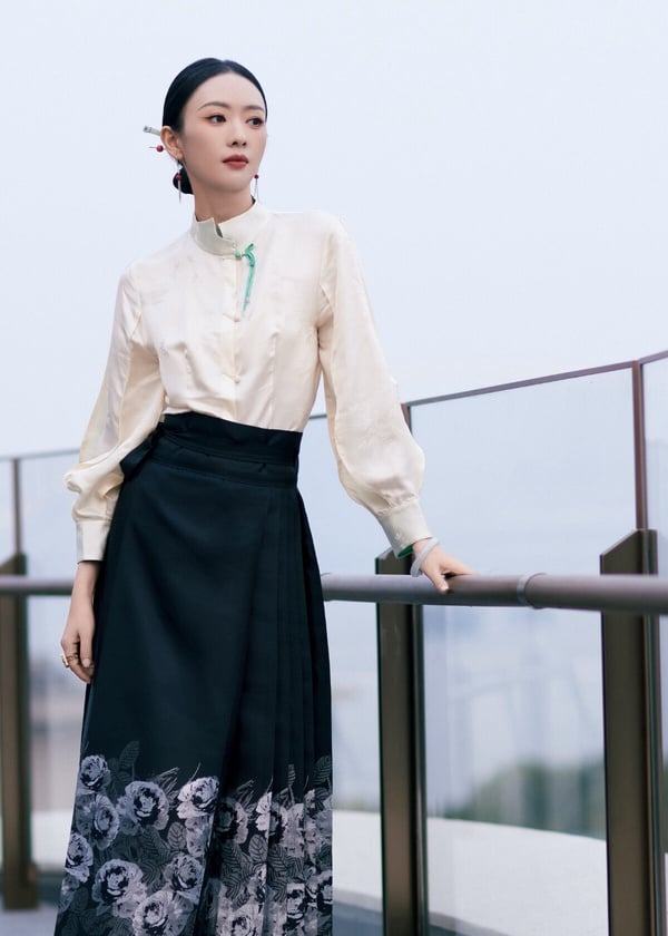 迪麗熱巴、古力娜扎同場紅毯PK！10陸劇女星紅毯造型，倪妮大氣，張子楓土氣，娜扎贏翻