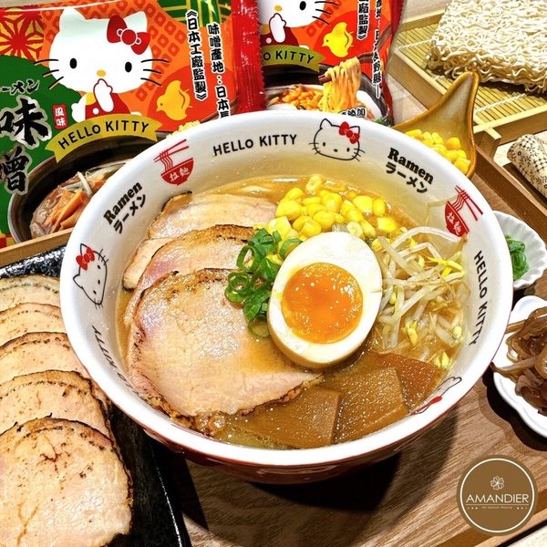 7-11開賣布丁狗大布丁！布丁狗變身1公斤焦糖大布丁太嗨，還有Hello Kitty拉麵必吃