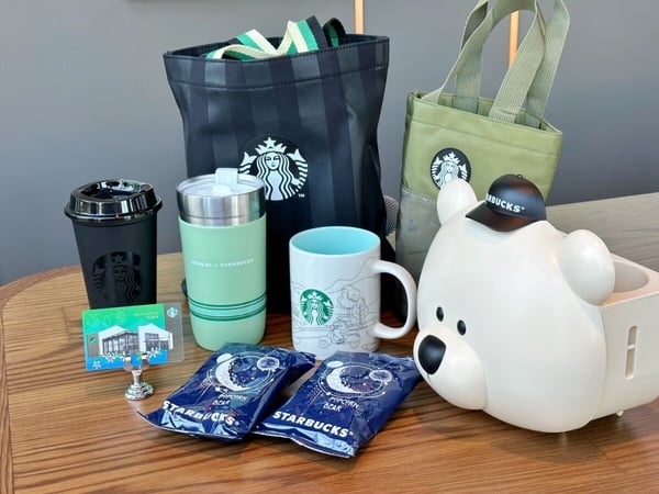 抹茶控開喝星巴克優惠！星巴克台中沙鹿門市開幕，星巴克熊收納盒必買再推抹茶葛粉那堤