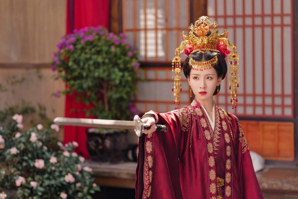2023古裝劇10位紅衣美人!《一念關山》劉詩詩美翻,迪麗熱巴穩定發揮,任敏唯一被吐槽