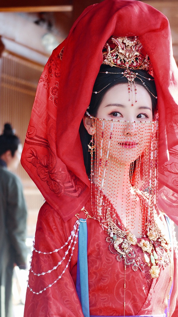 2023古裝劇10位紅衣美人!《一念關山》劉詩詩美翻,迪麗熱巴穩定發揮,任敏唯一被吐槽
