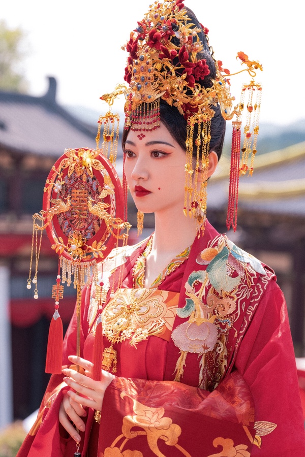 2023古裝劇10位紅衣美人!《一念關山》劉詩詩美翻,迪麗熱巴穩定發揮,任敏唯一被吐槽