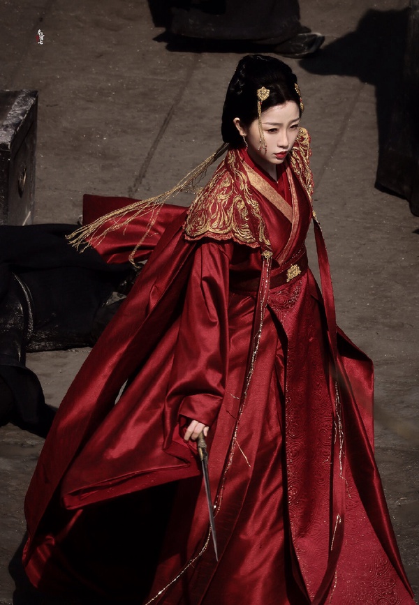 2023古裝劇10位紅衣美人!《一念關山》劉詩詩美翻,迪麗熱巴穩定發揮,任敏唯一被吐槽