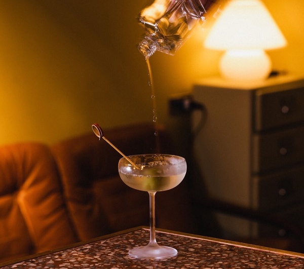 女生獨酌「台北深夜酒吧」推薦2：丘香 Sake bar