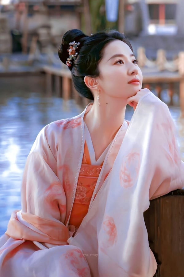 網評心中天選古裝女神TOP10！趙露思第九，迪麗熱巴第五，劉詩詩第四，冠軍不是劉亦菲